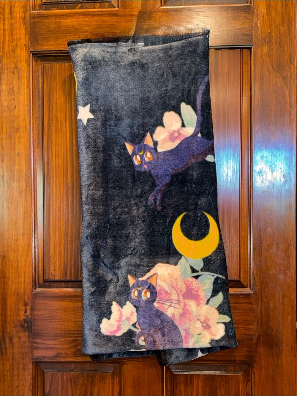Sailor Moon: Plush Black Cat Moon Floral Throw
